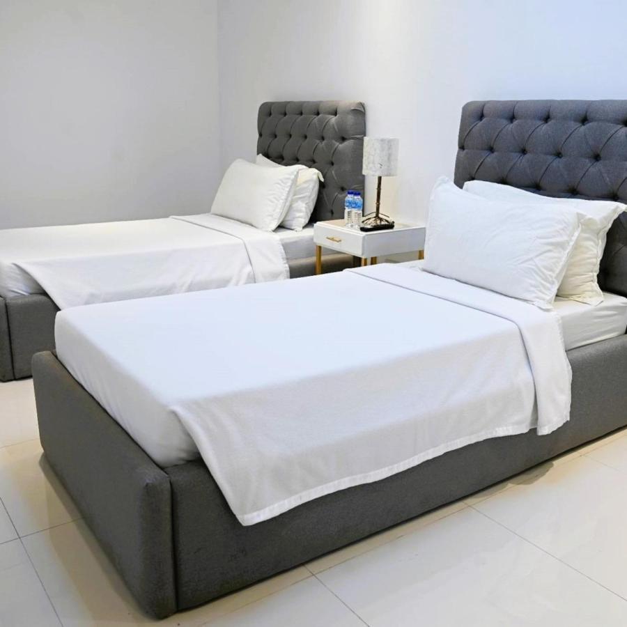 J&V Hotel And Resort Apaleng Eksteriør bilde
